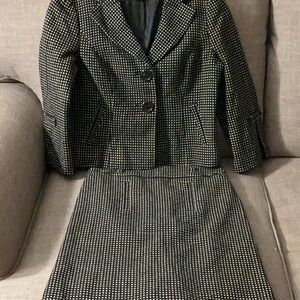 Ann Taylor Black and White Dotted Apparel